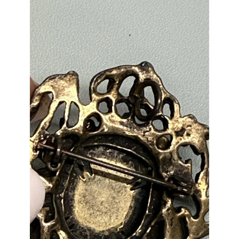 Vintage Green‎ Enamel Wreath Ornate Maltese Cross Brooch Pin Brass Tone Pendant